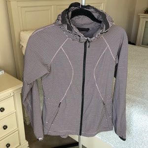 Lululemon wind/rain jacket